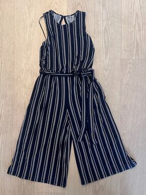 Vince Camuto Navy Stripe Wide Leg Jumpsuit Tie Waist Cropped Size 8–10